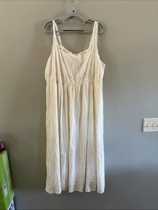 torrid Dresses & Skirts - torrid Cream Lace-Trim Maxi Dress